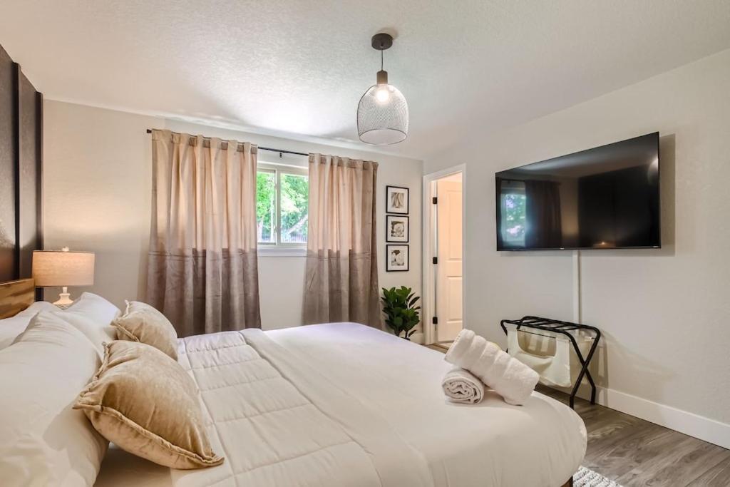 Heights Hideaway - Great Location - Game And Movie Room Westminster Ngoại thất bức ảnh